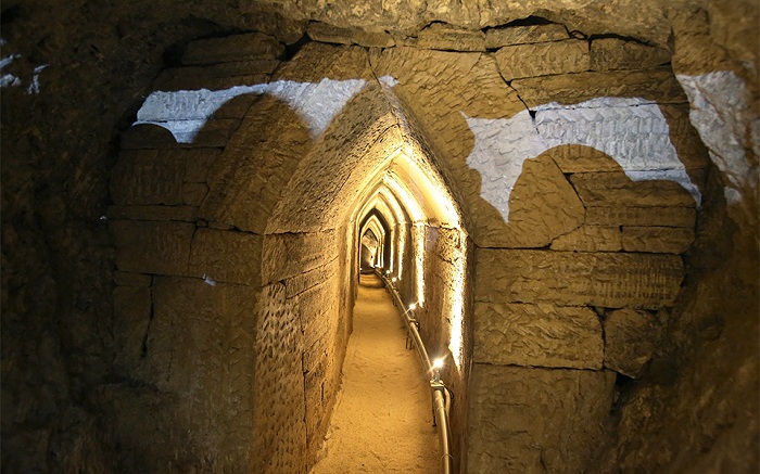 Efpalinium Tunnel
