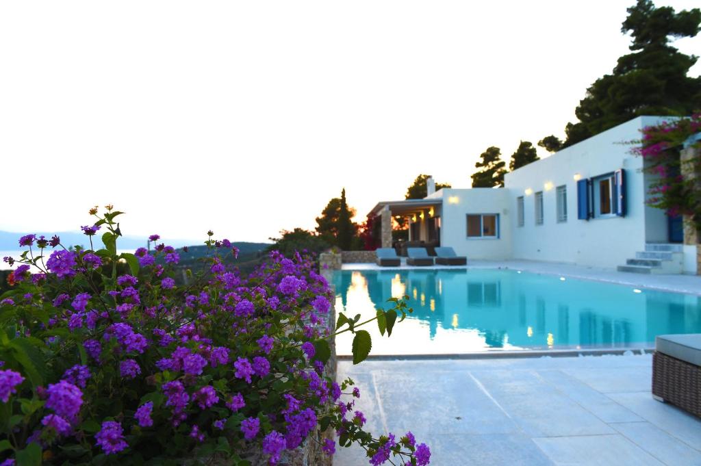 Villa Gournes Resort