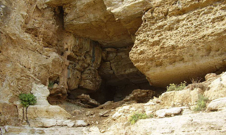 Gerani Cave