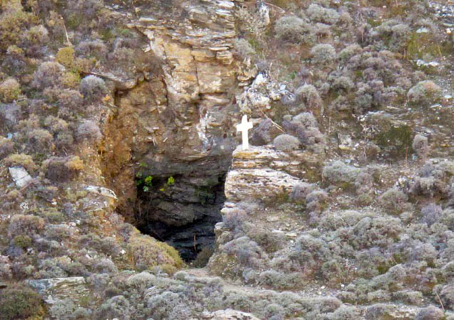 Drakolaka Cave